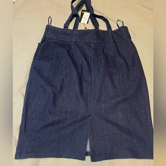 NWT. Collectif London Nomi Denim Dungaree Pencil Skirt. Size 4x. Vintage style. - Picture 3 of 7